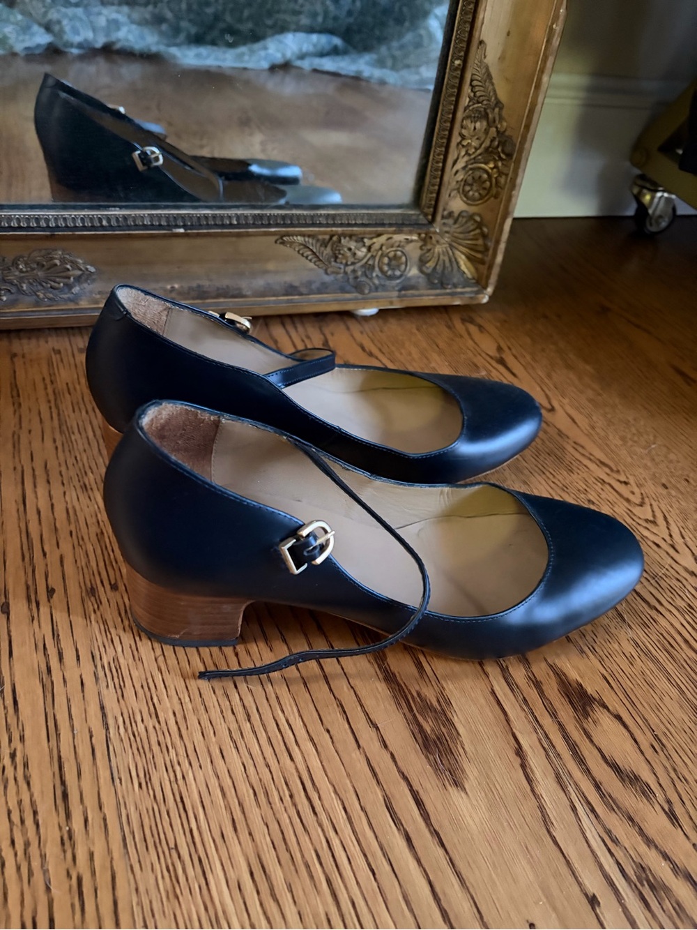 Classic Black Mary Jane Low Heel Navy Pumps